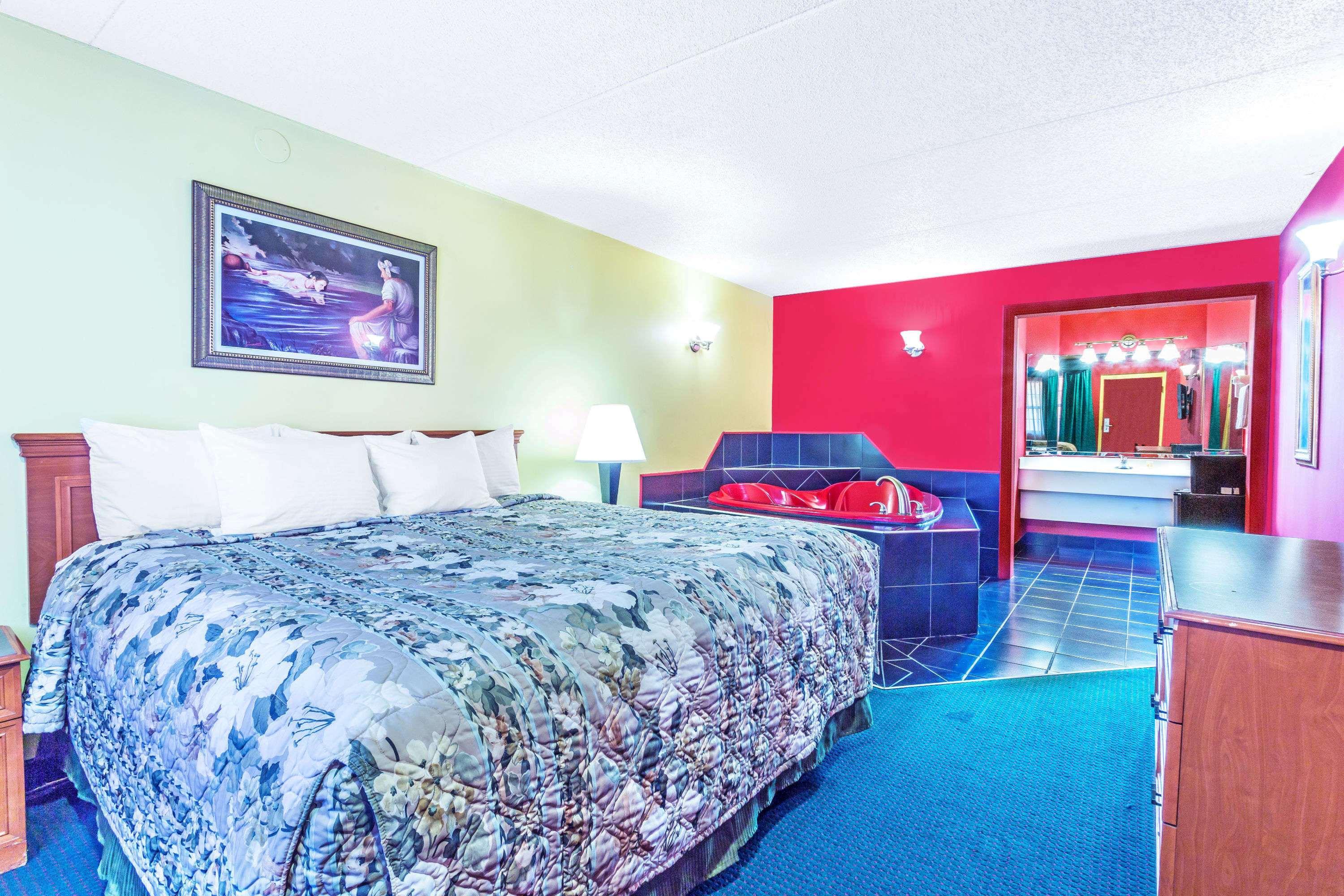 Econo Lodge Richmond-North Chesterfield Экстерьер фото