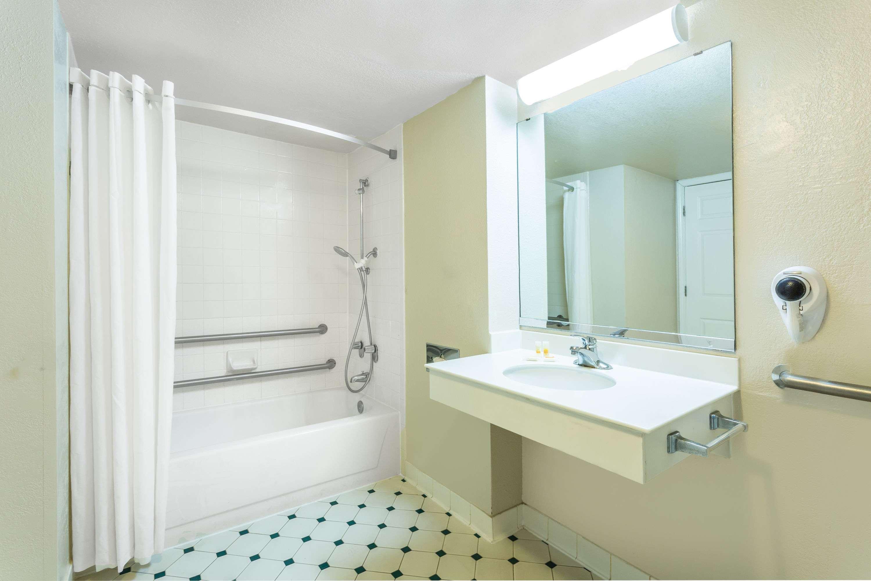 Econo Lodge Richmond-North Chesterfield Экстерьер фото