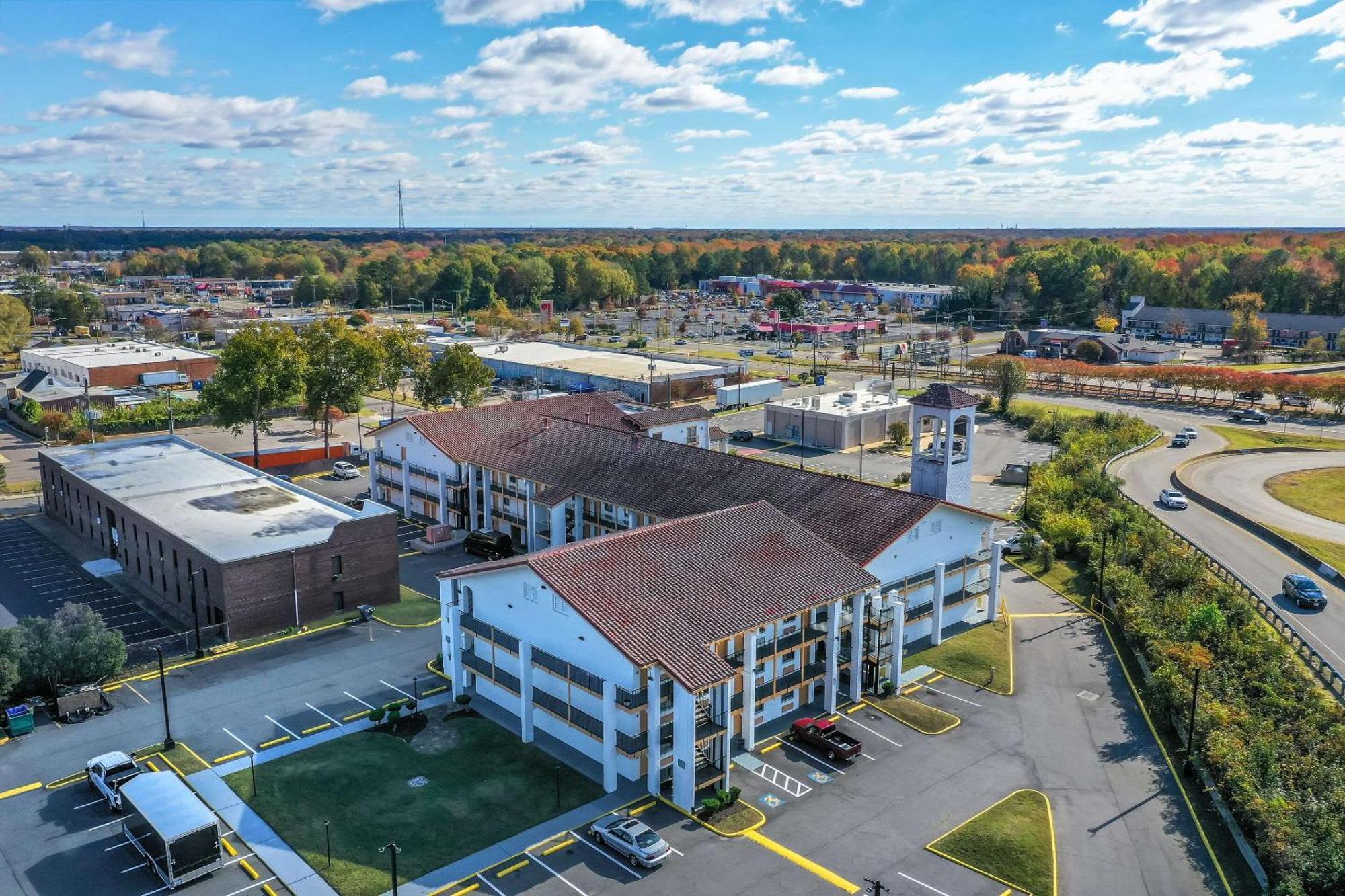 Econo Lodge Richmond-North Chesterfield Экстерьер фото