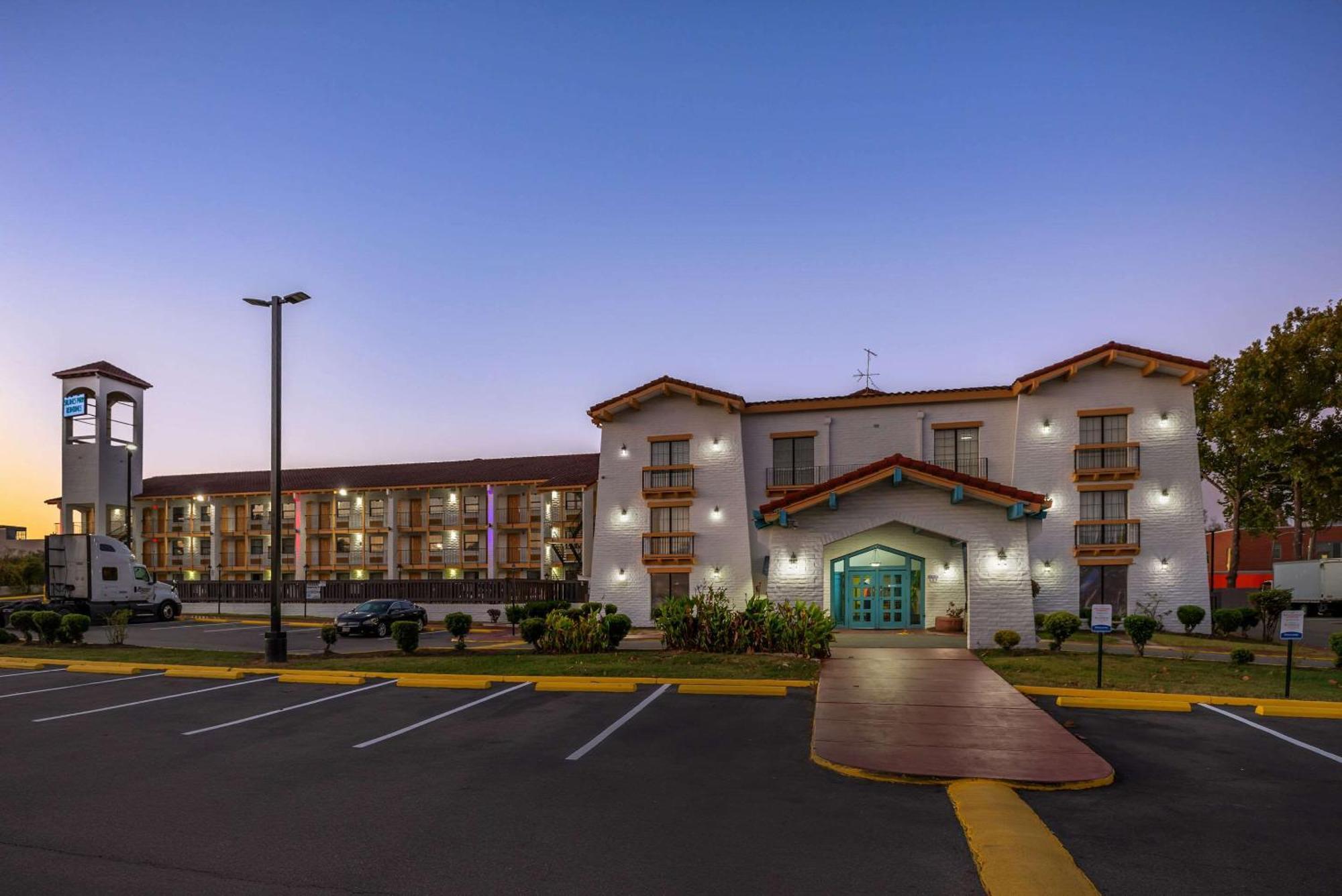 Econo Lodge Richmond-North Chesterfield Экстерьер фото