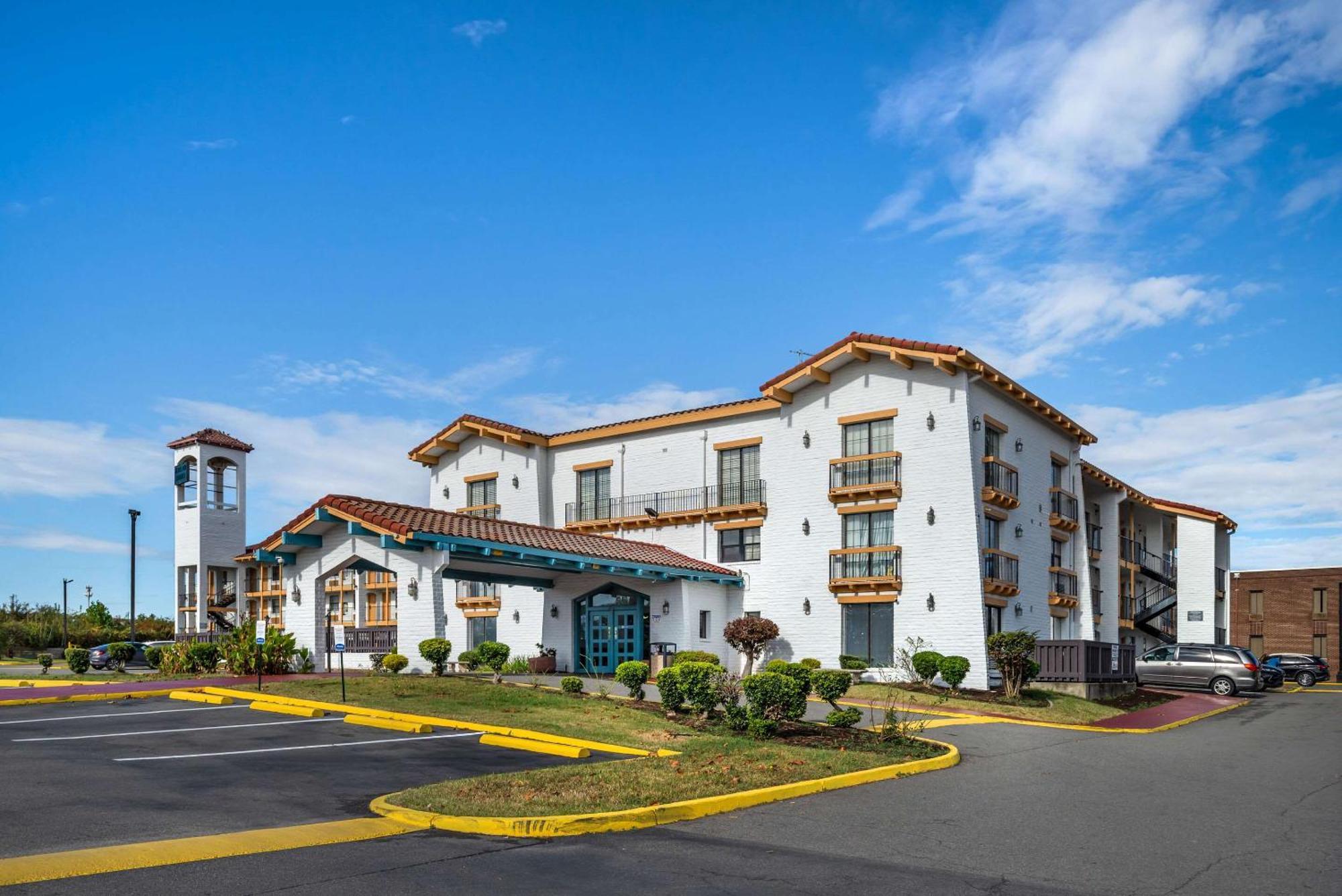 Econo Lodge Richmond-North Chesterfield Экстерьер фото